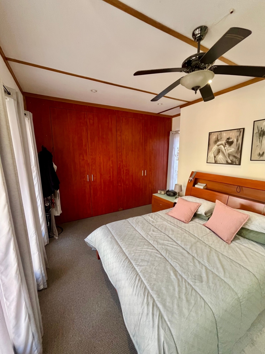 4 Bedroom Property for Sale in Wilkoppies North West